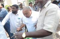Celebs Pay Homage to Taraka Ratna
